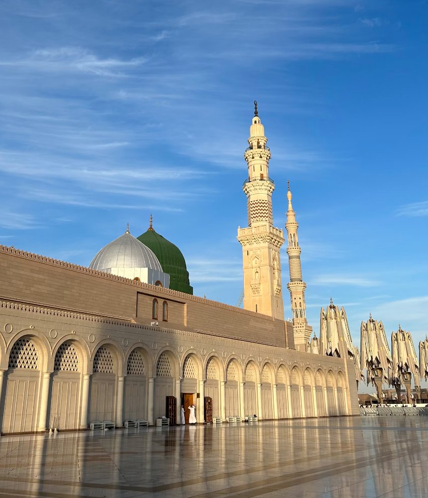 Dome and minarets of Masjid an-Nabawi