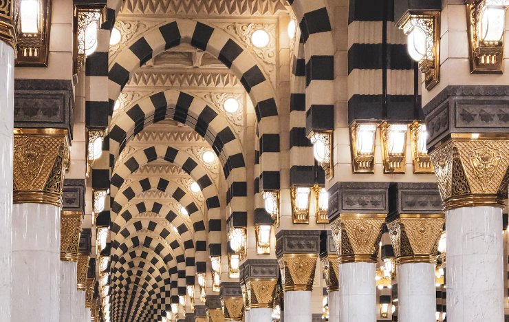 Masjid an-Nabawi interior